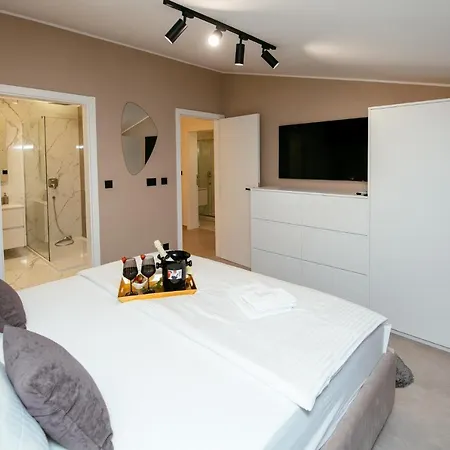 Apartment Fk Luxury Penthouse Pakostane